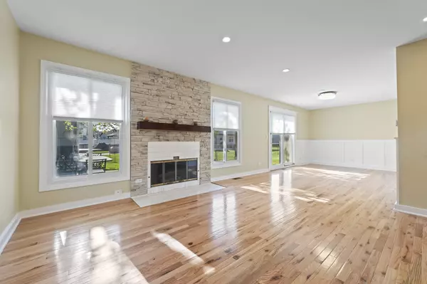 Elk Grove Village, IL 60007,1680 Dakota DR