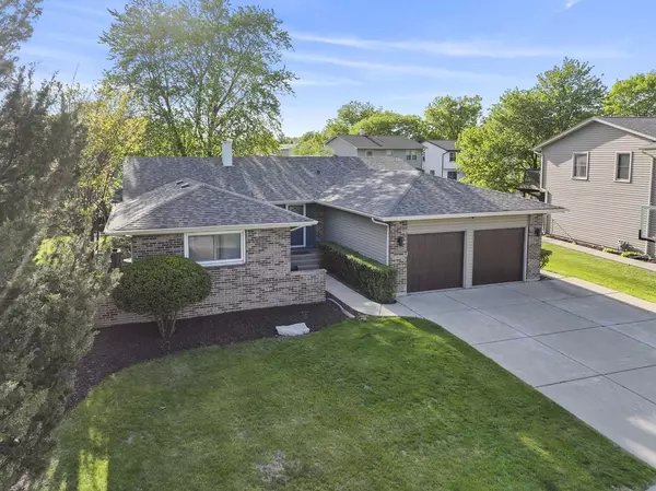 Elk Grove Village, IL 60007,1680 Dakota DR