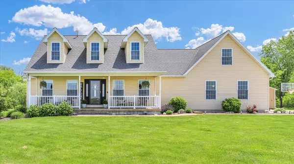 Tuscola, IL 61953,1228 N County Road 530 E RD