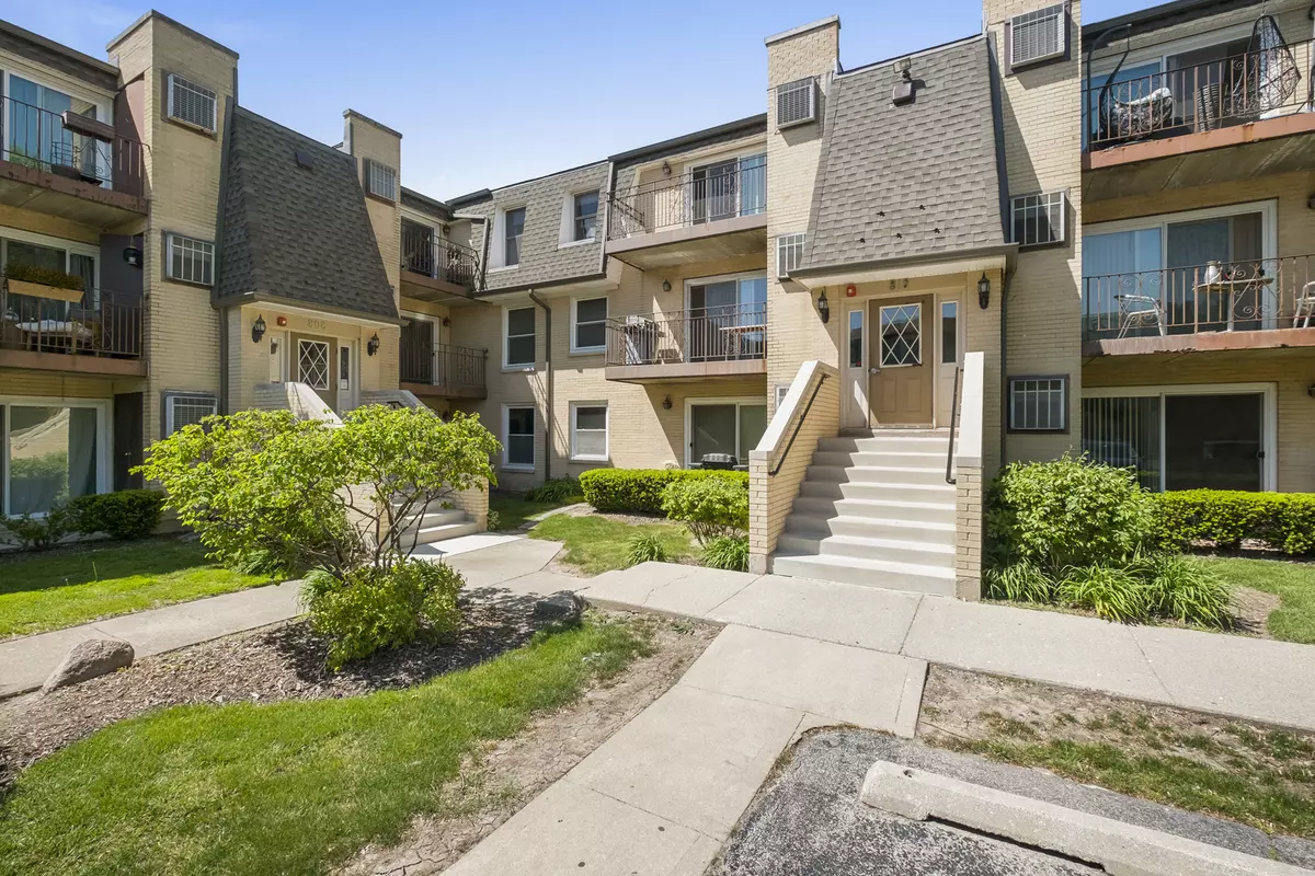 Mount Prospect, IL 60056,812 N River RD #3B