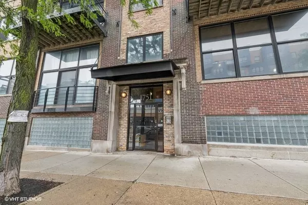 1751 N Western AVE #206, Chicago, IL 60647