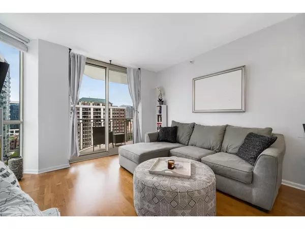 Chicago, IL 60610,645 N KINGSBURY ST #1307