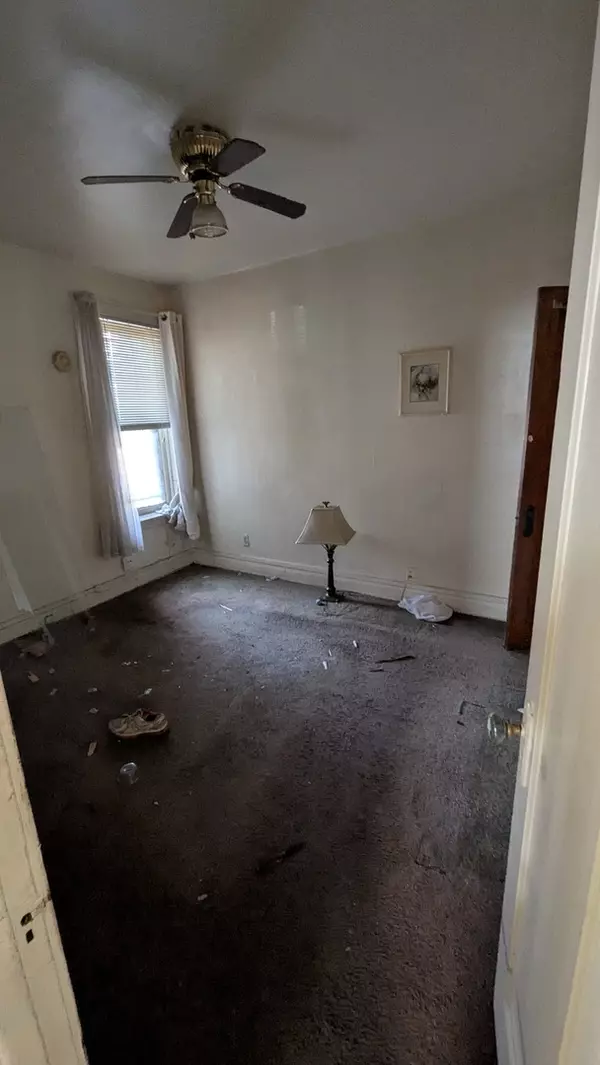 Chicago, IL 60624,3718 W Polk ST