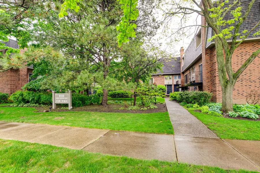 1111 S Waukegan RD #10, Lake Forest, IL 60045