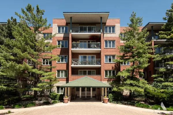 3940 W Bryn Mawr AVE #403, Chicago, IL 60659