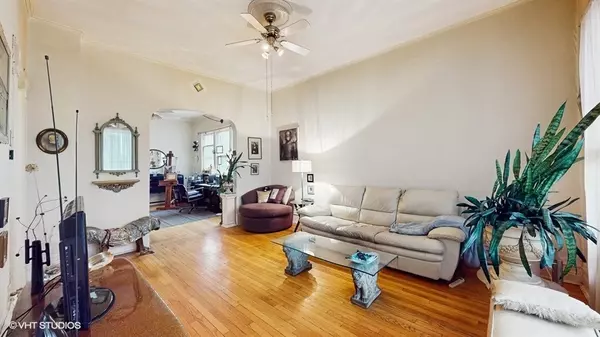 Chicago, IL 60647,1655 N Francisco AVE
