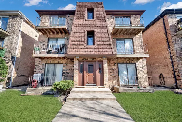 6612 W 64th PL #3W, Chicago, IL 60638