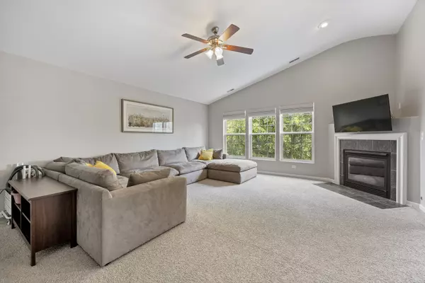 Aurora, IL 60502,3132 Ollerton AVE