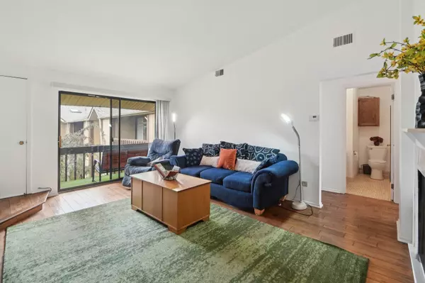 Naperville, IL 60540,111 Olesen DR #3F