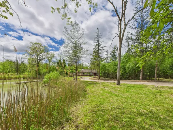 Libertyville, IL 60048,18 Alexandra DR