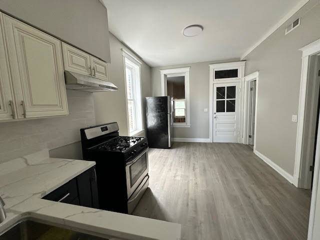 Chicago, IL 60608,931 W 32nd ST #1F