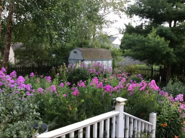 Elgin, IL 60120,1010 Hampshire LN