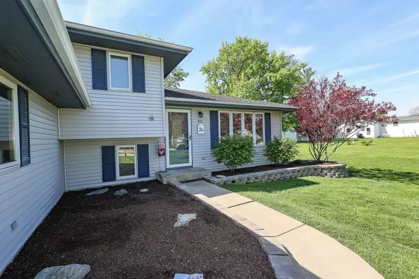 Malta, IL 60150,403 Patterson ST