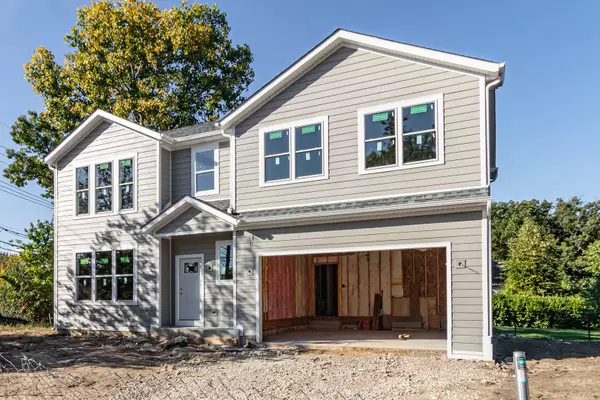 Lake Bluff, IL 60044,1061 Green Bay RD