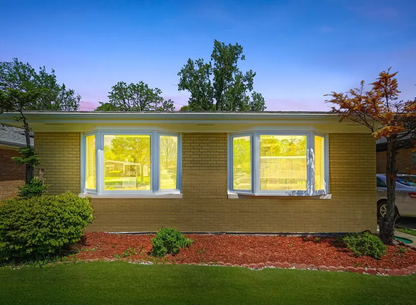 8619 Crawford AVE, Skokie, IL 60076