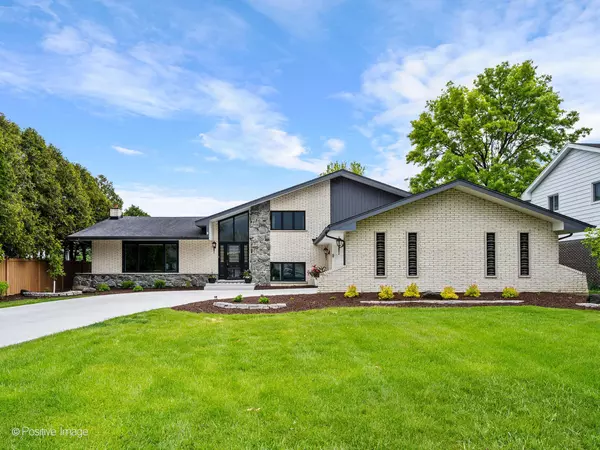 7235 Kiowa LN, Palos Heights, IL 60463