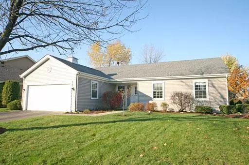 27W278 Chartwell DR, Winfield, IL 60190