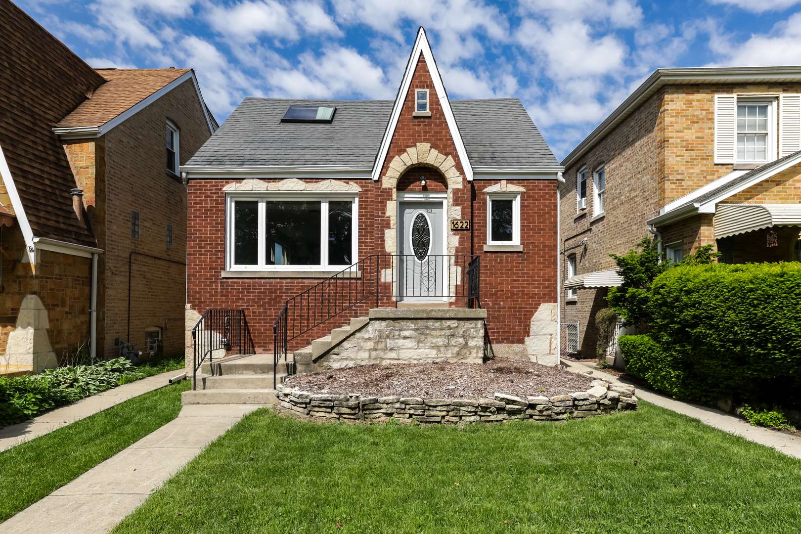 1622 Kenilworth AVE, Berwyn, IL 60402