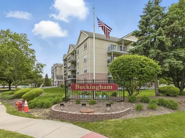 Plainfield, IL 60544,13750 Bristlecone DR #207