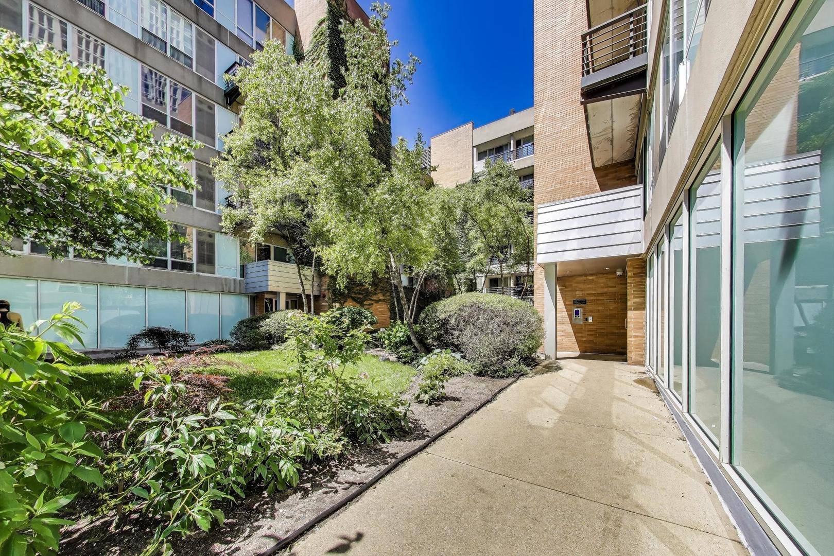 Chicago, IL 60605,1430 S Michigan AVE #311