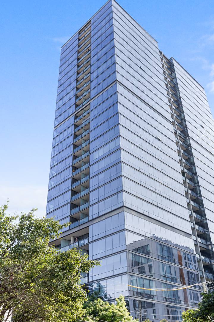 860 W Blackhawk ST #2102, Chicago, IL 60642