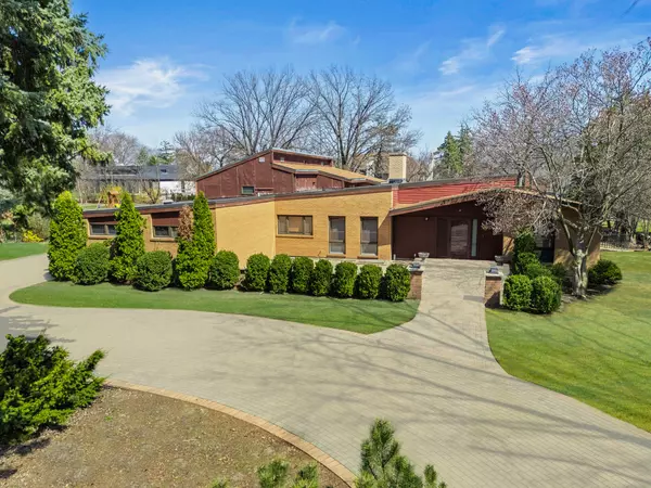 Oak Brook, IL 60523,2819 Meyers RD