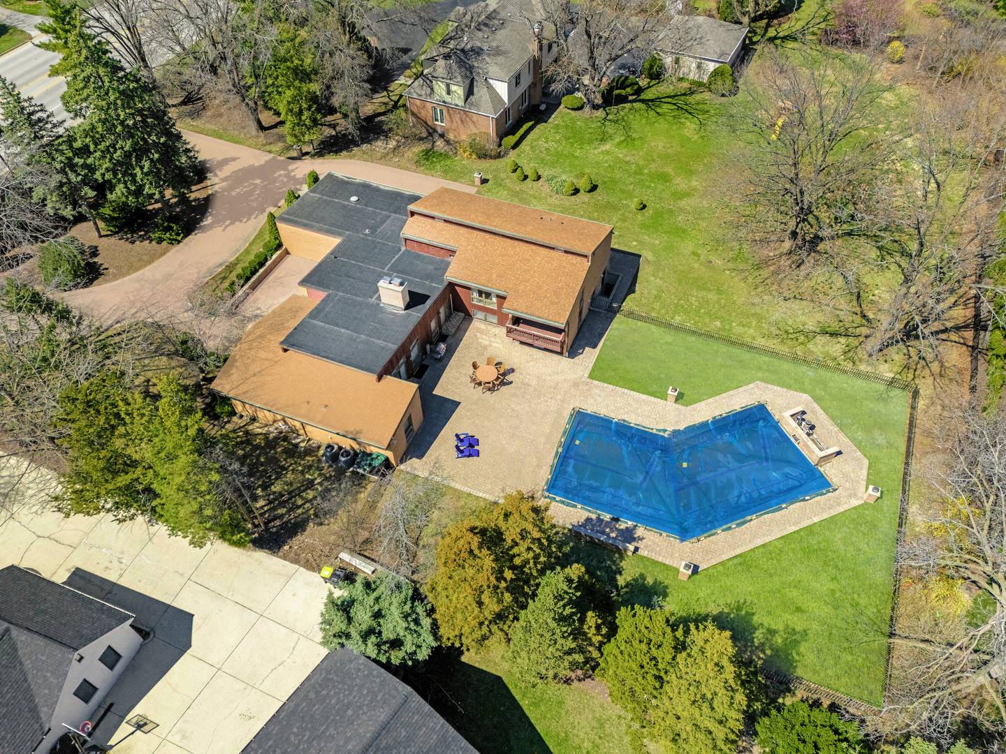 Oak Brook, IL 60523,2819 Meyers RD