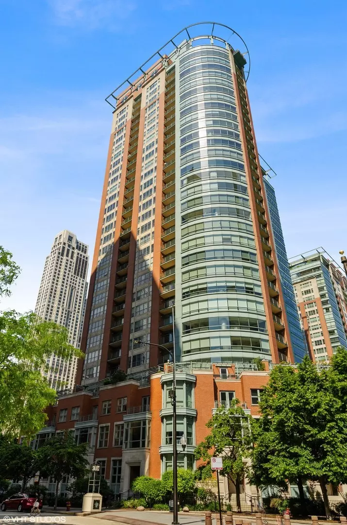 Chicago, IL 60611,415 E North Water ST #2203