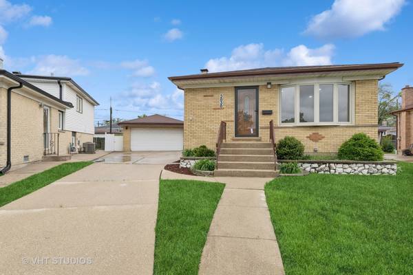 3838 Emerson DR, Schiller Park, IL 60176