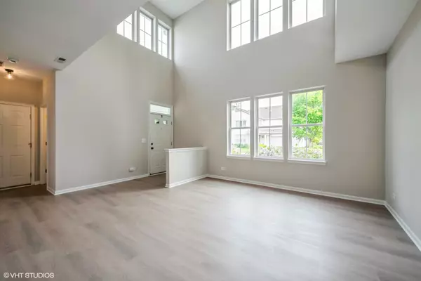 Lindenhurst, IL 60046,2877 Falling Waters LN #2877