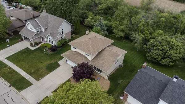 Woodridge, IL 60517,1212 Gloucester RD