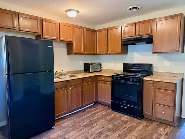 South Holland, IL 60473,15503 Park LN