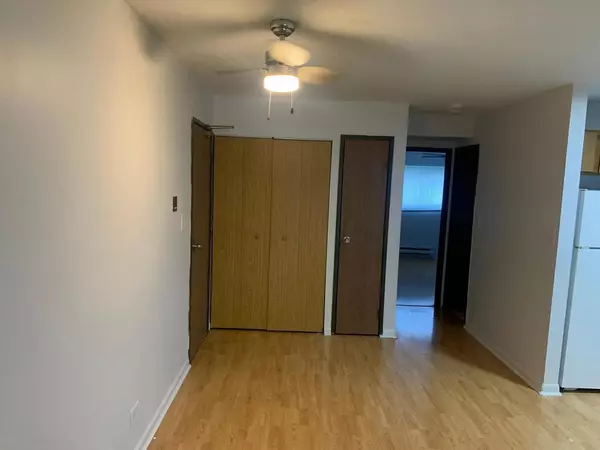 Glendale Heights, IL 60139,330 Shorewood DR #1B