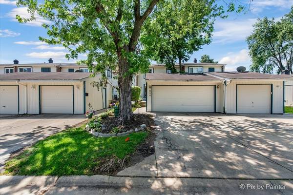 285 Colony Green DR, Bloomingdale, IL 60108