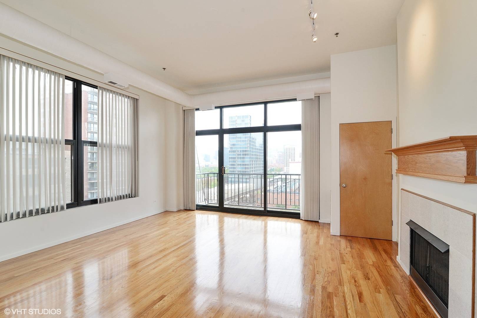 Chicago, IL 60605,1516 S Wabash AVE #803