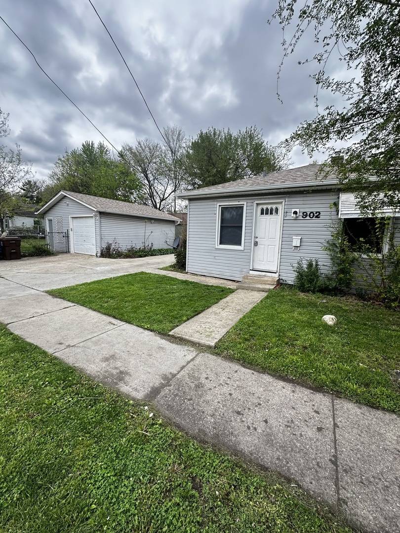 902 N Central AVE, Rockford, IL 61101