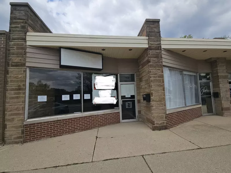 7940 W Oakton AVE, Niles, IL 60714