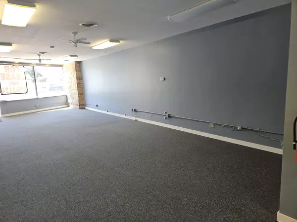 Niles, IL 60714,7940 W Oakton AVE