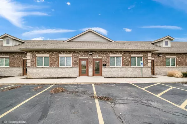 12410 W Horseshoe DR #4-5, New Lenox, IL 60451