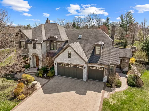 910 Tall Grass CT, St. Charles, IL 60174