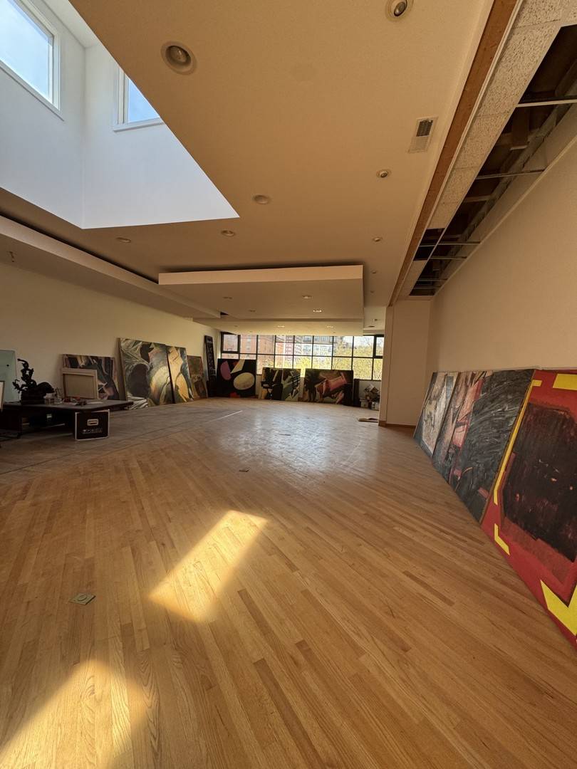 Chicago, IL 60605,1507 S Michigan AVE #3N