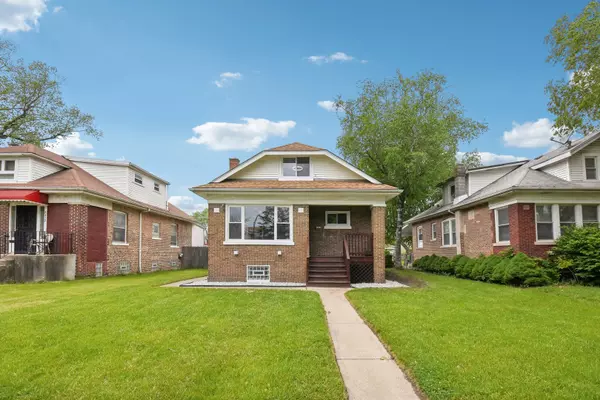 Chicago, IL 60619,8428 S Rhodes AVE