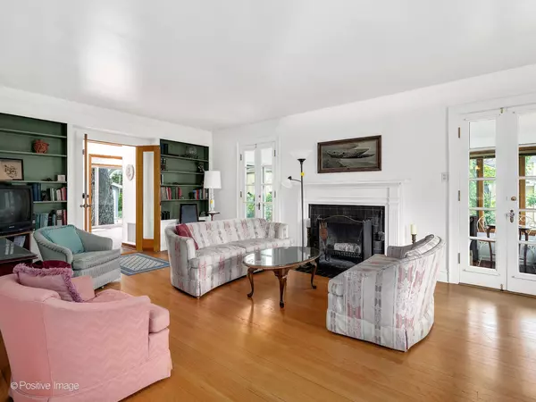 Glen Ellyn, IL 60137,671 Euclid AVE