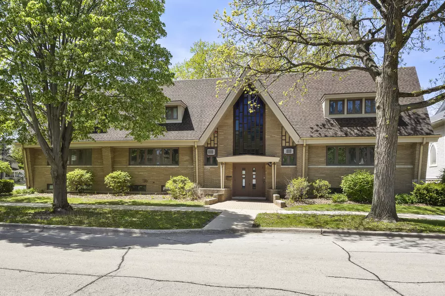 108 Sherman ST, West Chicago, IL 60185