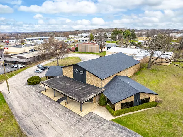 1345 S Eastwood DR, Woodstock, IL 60098
