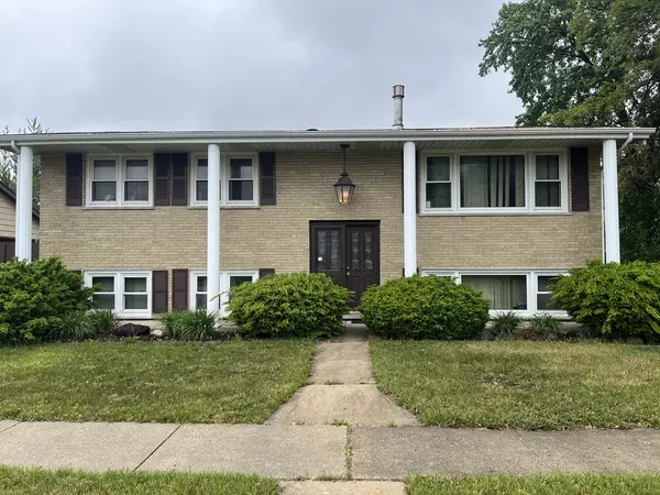 8140 ODELL AVE, Bridgeview, IL 60455