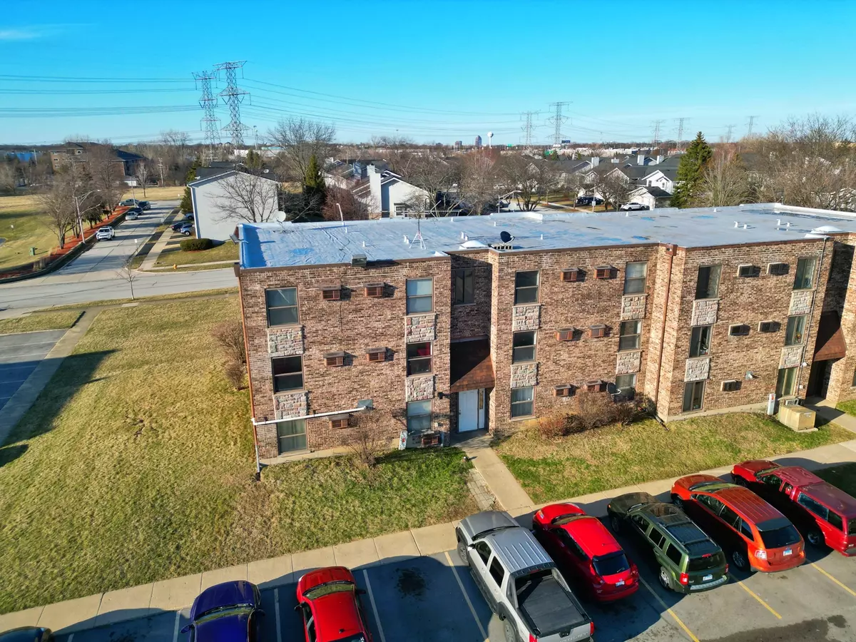 Addison, IL 60101,735 N Swift RD #102