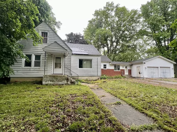 103 W 2nd ST, Broadlands, IL 61816
