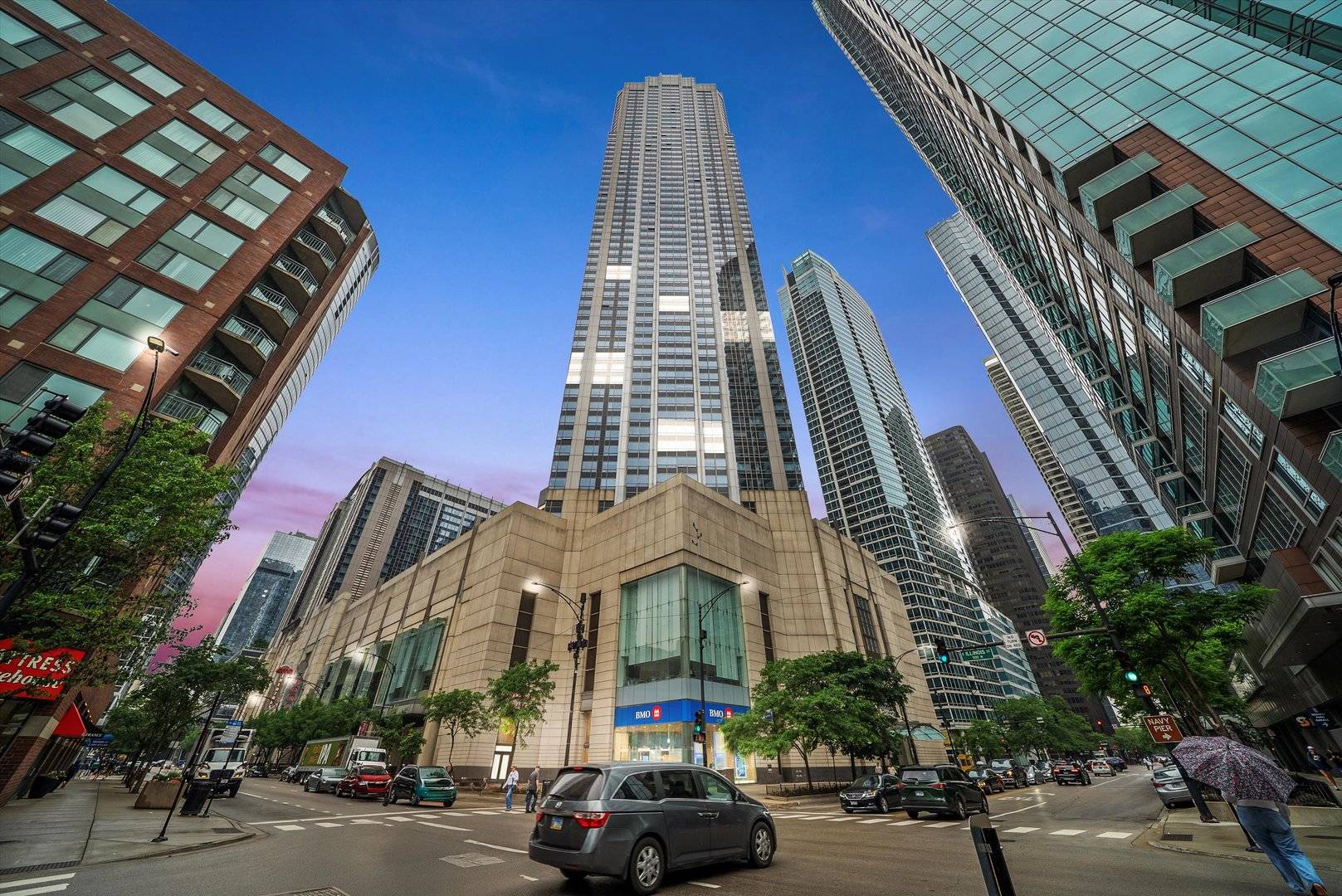512 N Mcclurg CT #705, Chicago, IL 60611