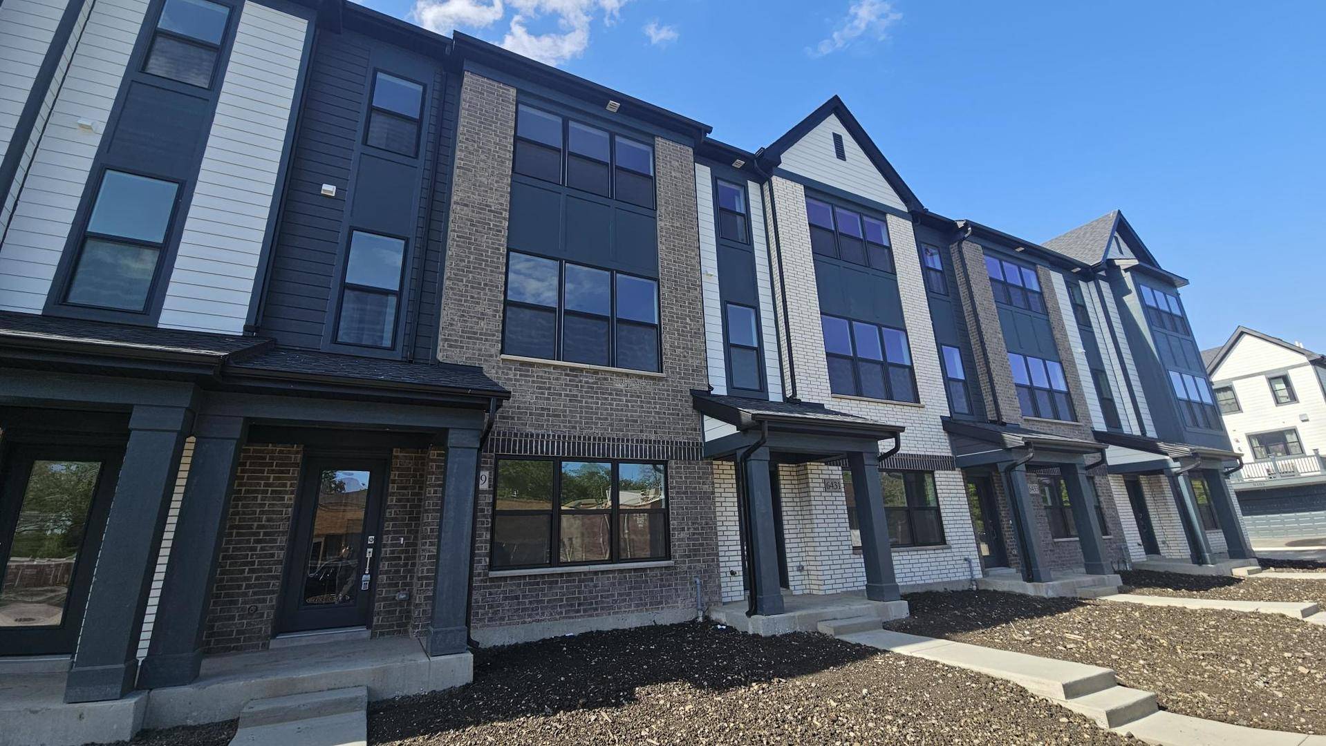 6429 Main ST #0, Morton Grove, IL 60053
